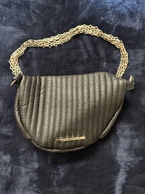 Steve Madden Women’s Black Fanny Pack Amazing Condition